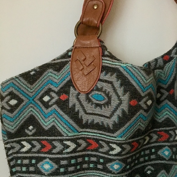 American Eagle Hobo Bag - Picture 5 of 6